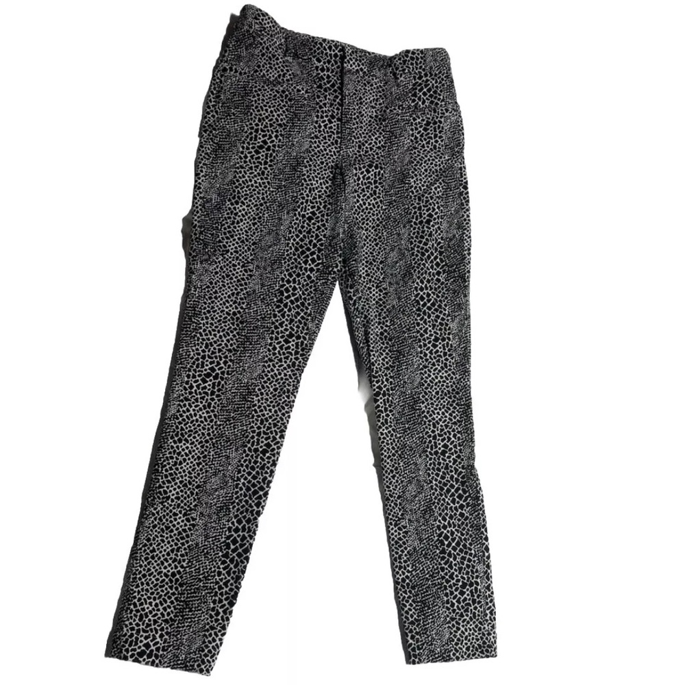 Michael Kors Woman’sPants Size 6 Animal Print Black  Stretch Ankle Pockets